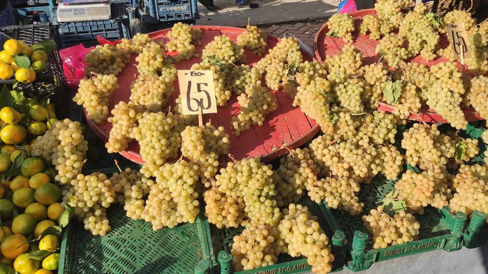 Elazığ'ın en kalabalık pazarında fiyatlar cep yakıyor