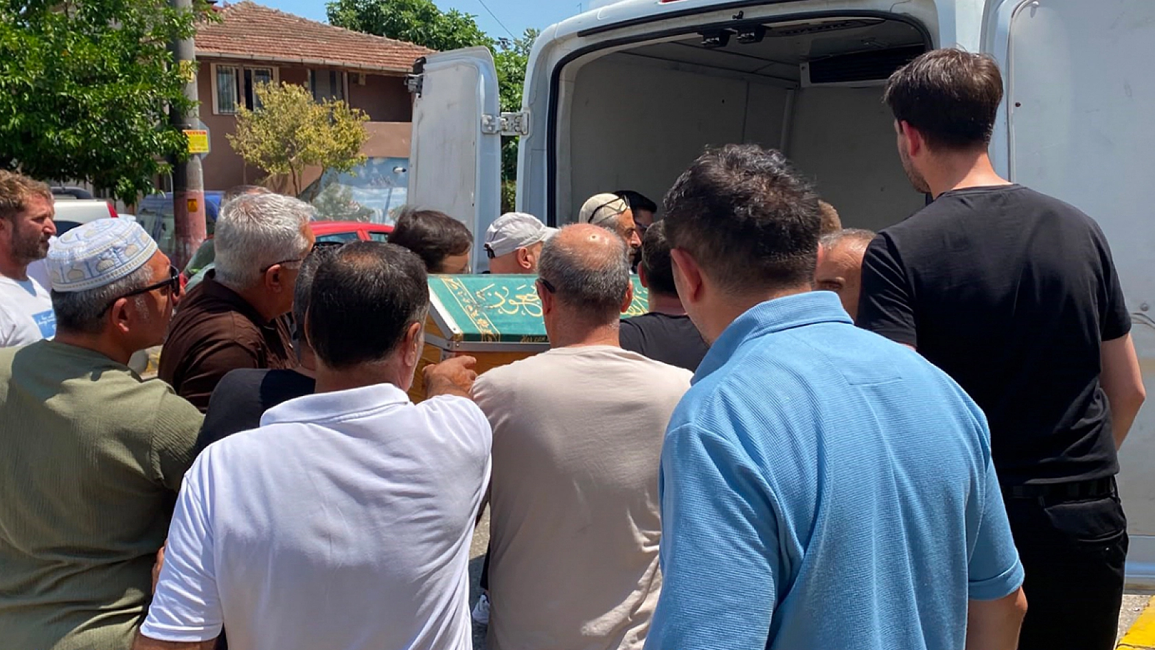 Yeğen vahşeti! Amcasını palayla öldürdü