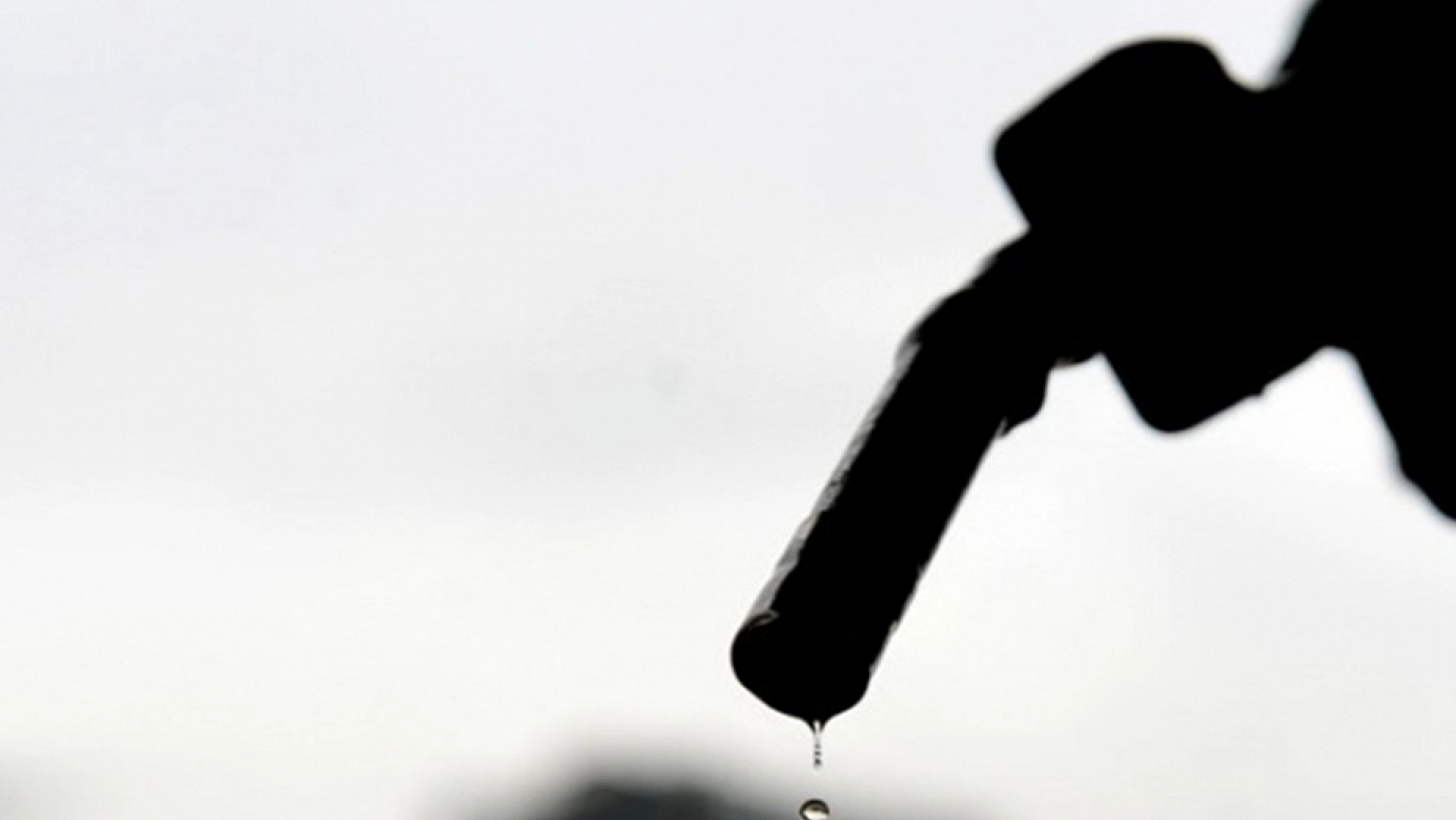 Orta doğu gerilimi pompa fiyatlarını vurdu