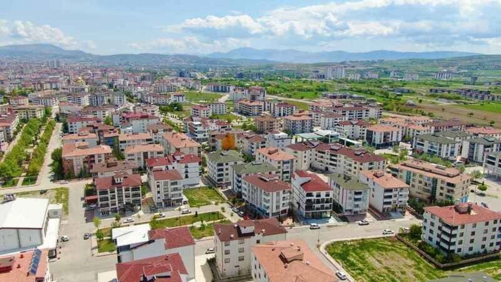 Elazığ'ın en kalabalık mahallesi belli oldu, görenler şaştı kaldı