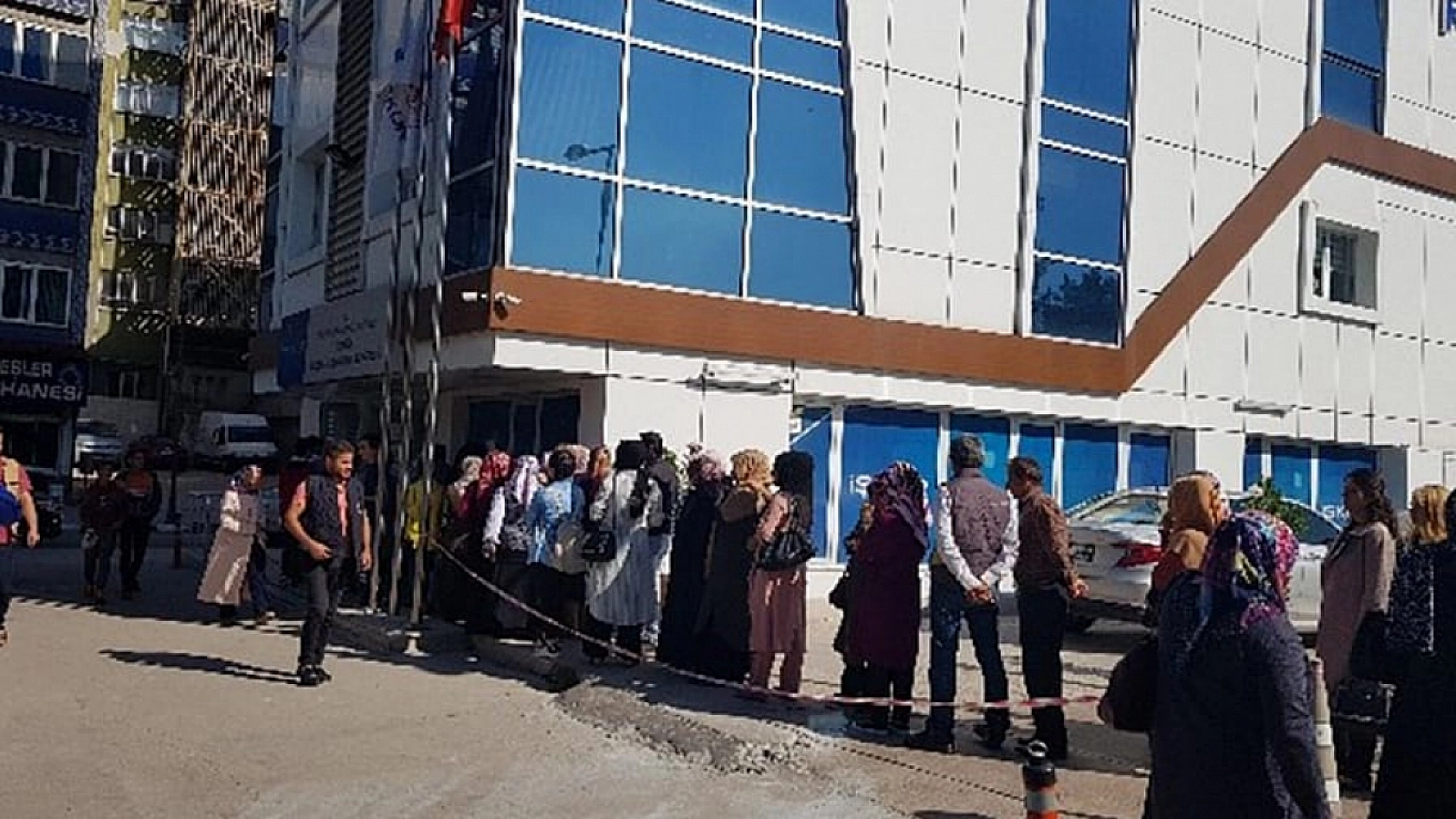 İş arayanlara müjde! Ev hanımları, öğrenciler, emeklilere evde iş imkanı