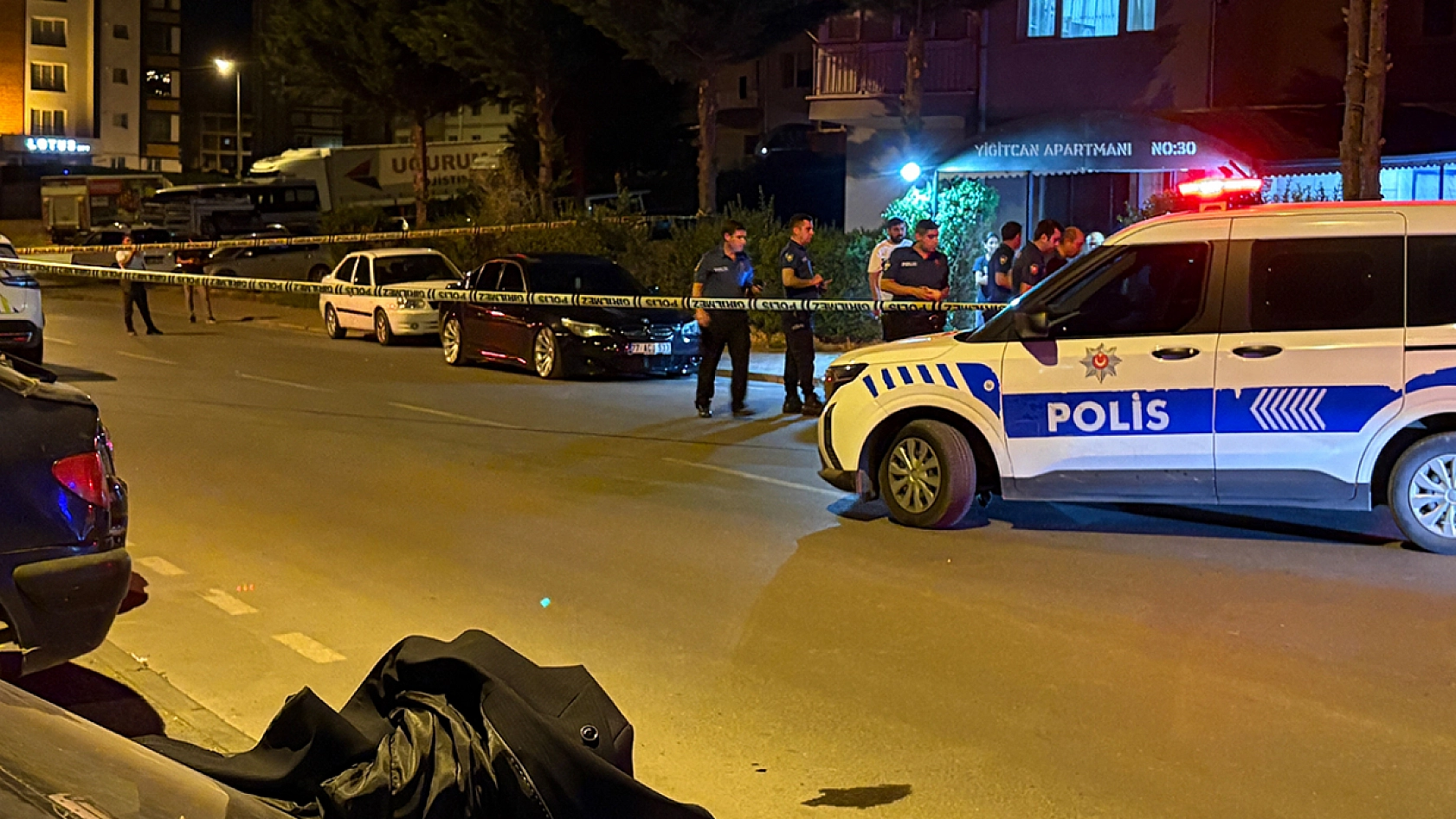 Baba-oğul arasında 'sigara parası' kavgası: 1'i ağır 2 yaralı