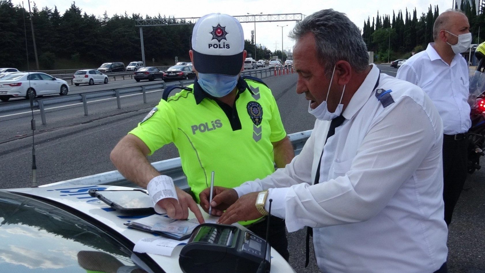 Sürücüler dikkat! Trafik cezalarında yeni karar