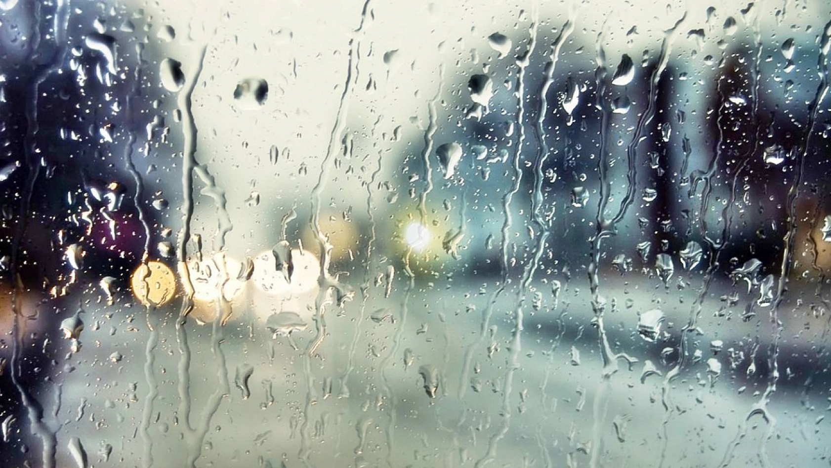 Elazığ'da hava sıcaklığı 10 derece birden düşecek! Şemsiyelerinizi hazırlayın