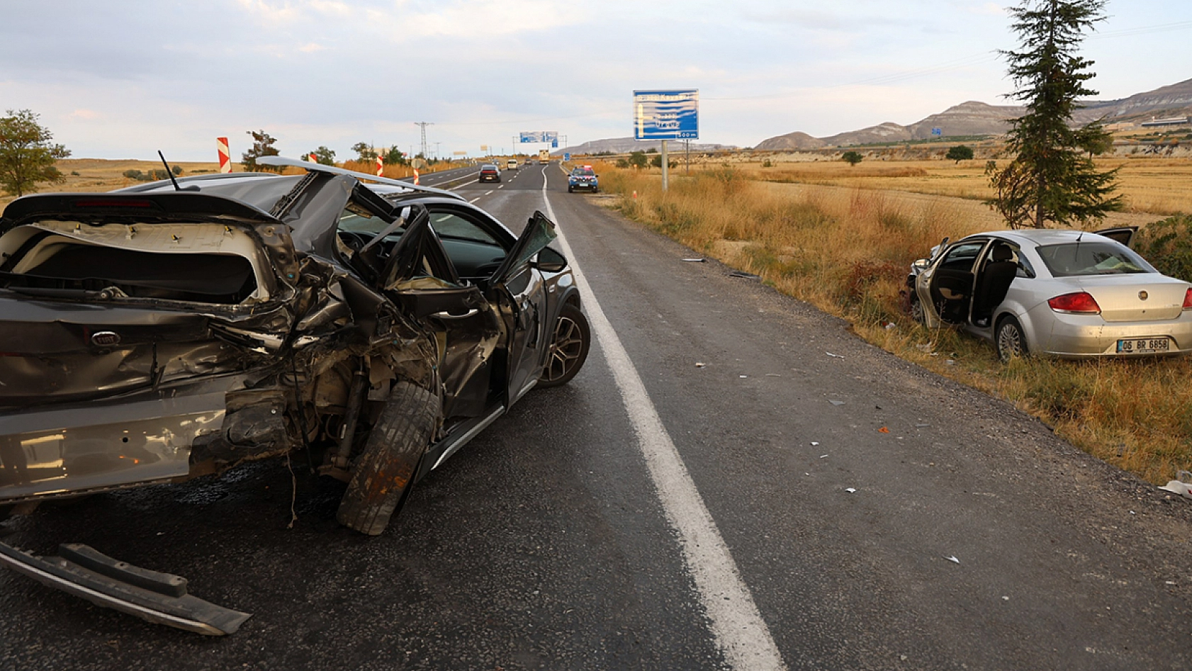 Şarampole savrulan otomobilde 2'si çocuk 6 yaralı