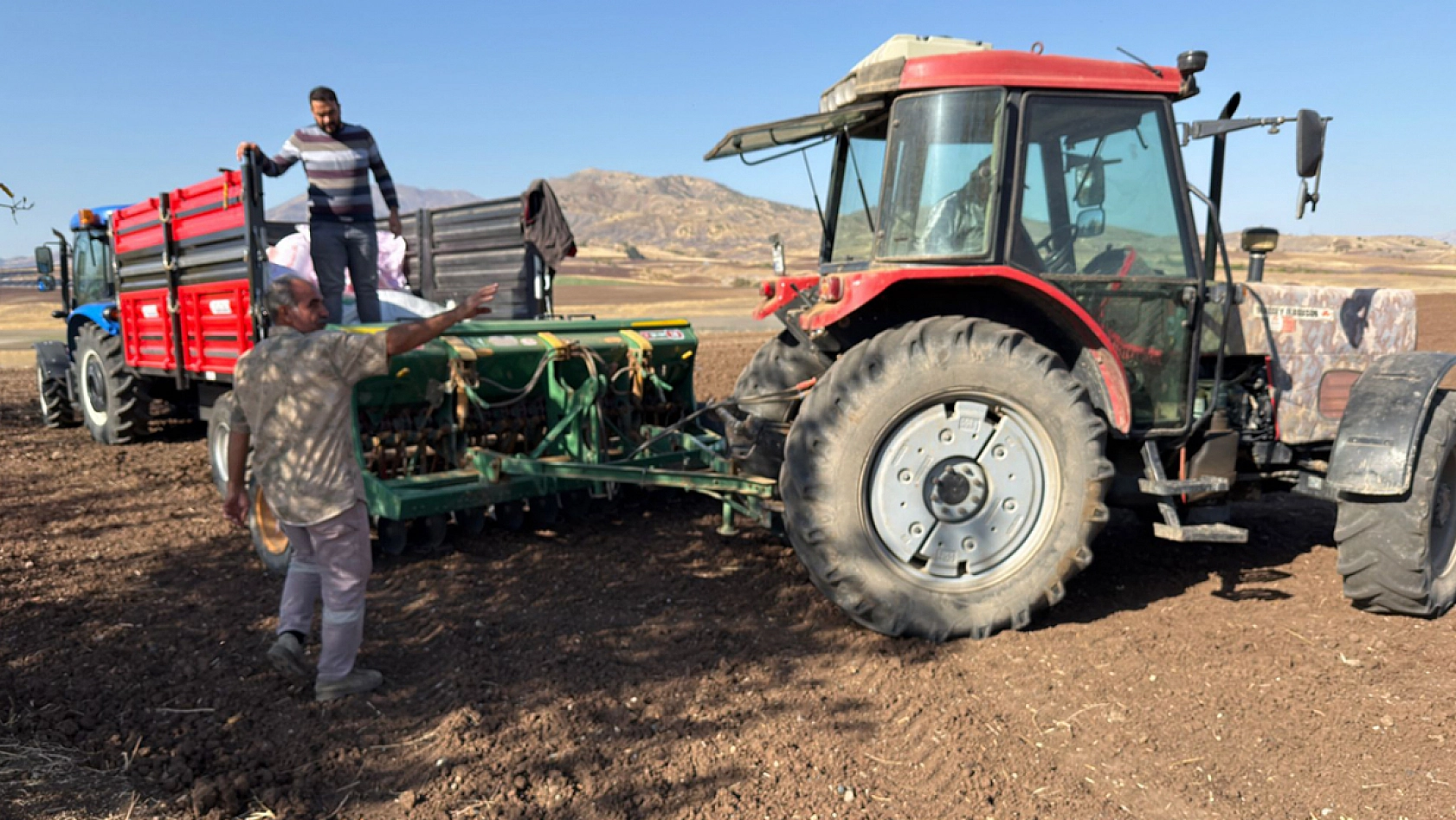 Elazığ'da tohumlar toprakla buluştu