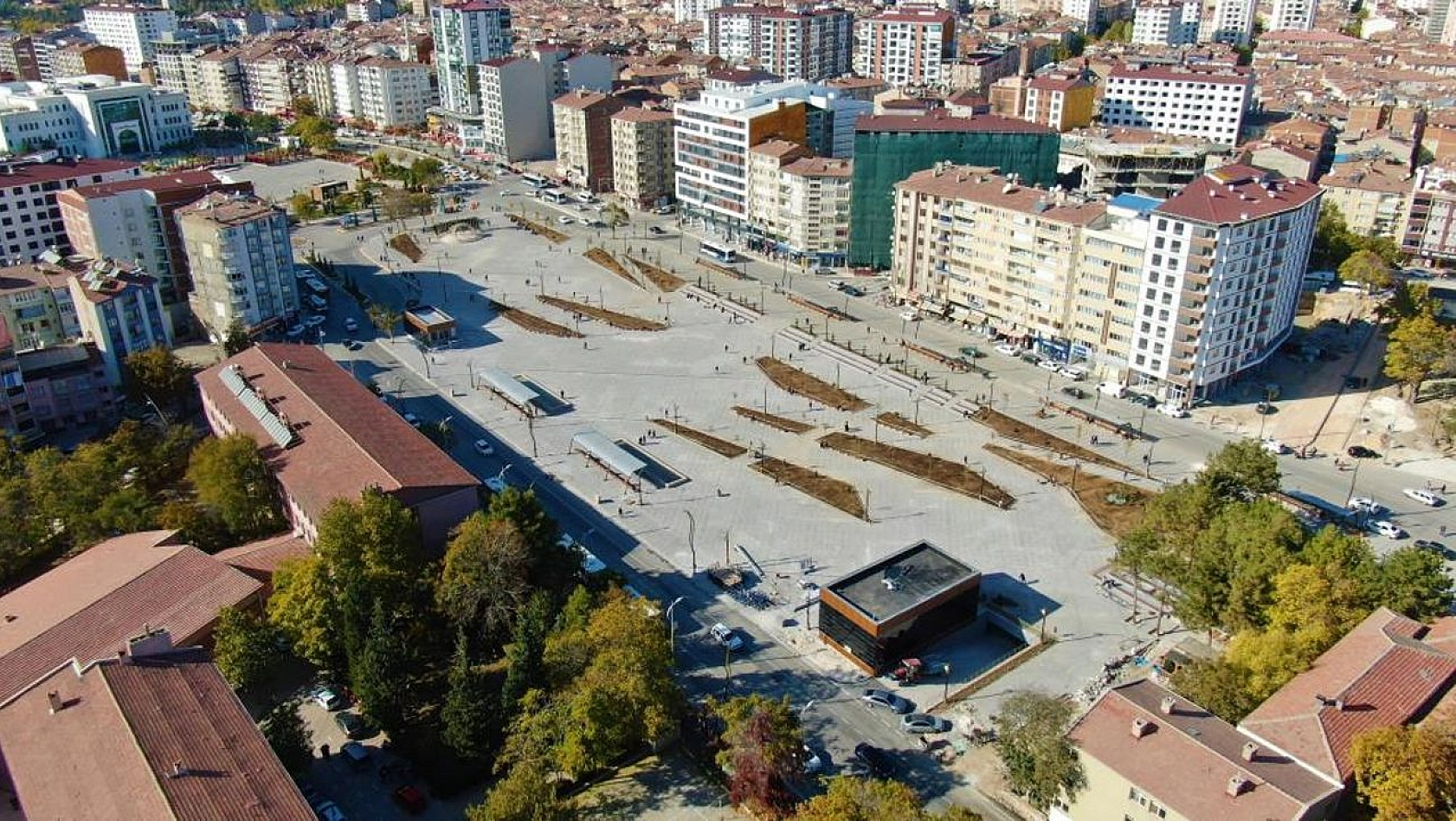 Cumhuriyet Meydanı Açılış İçin Gün Sayıyor