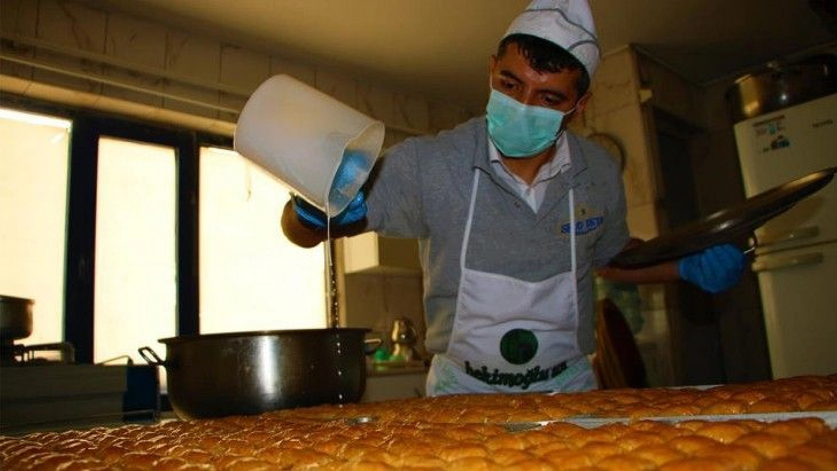 Elazığ'da tatlıcıların bayram yoğunluğu
