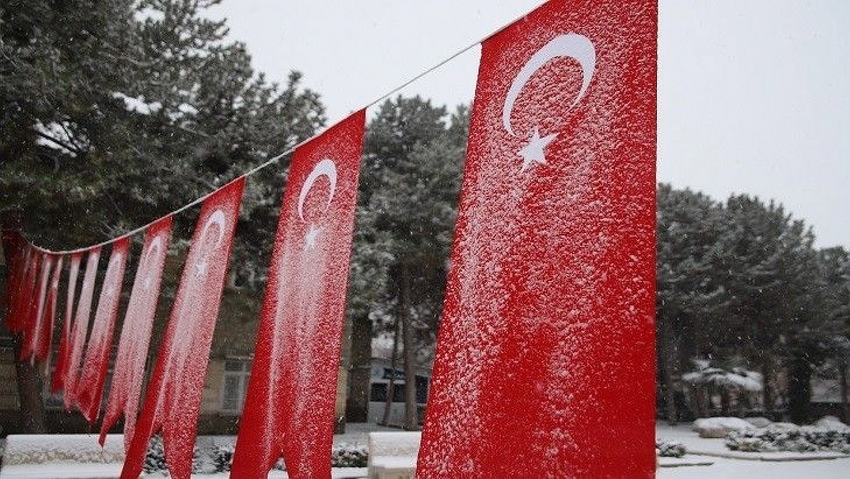 Elazığ'dan kar manzarası