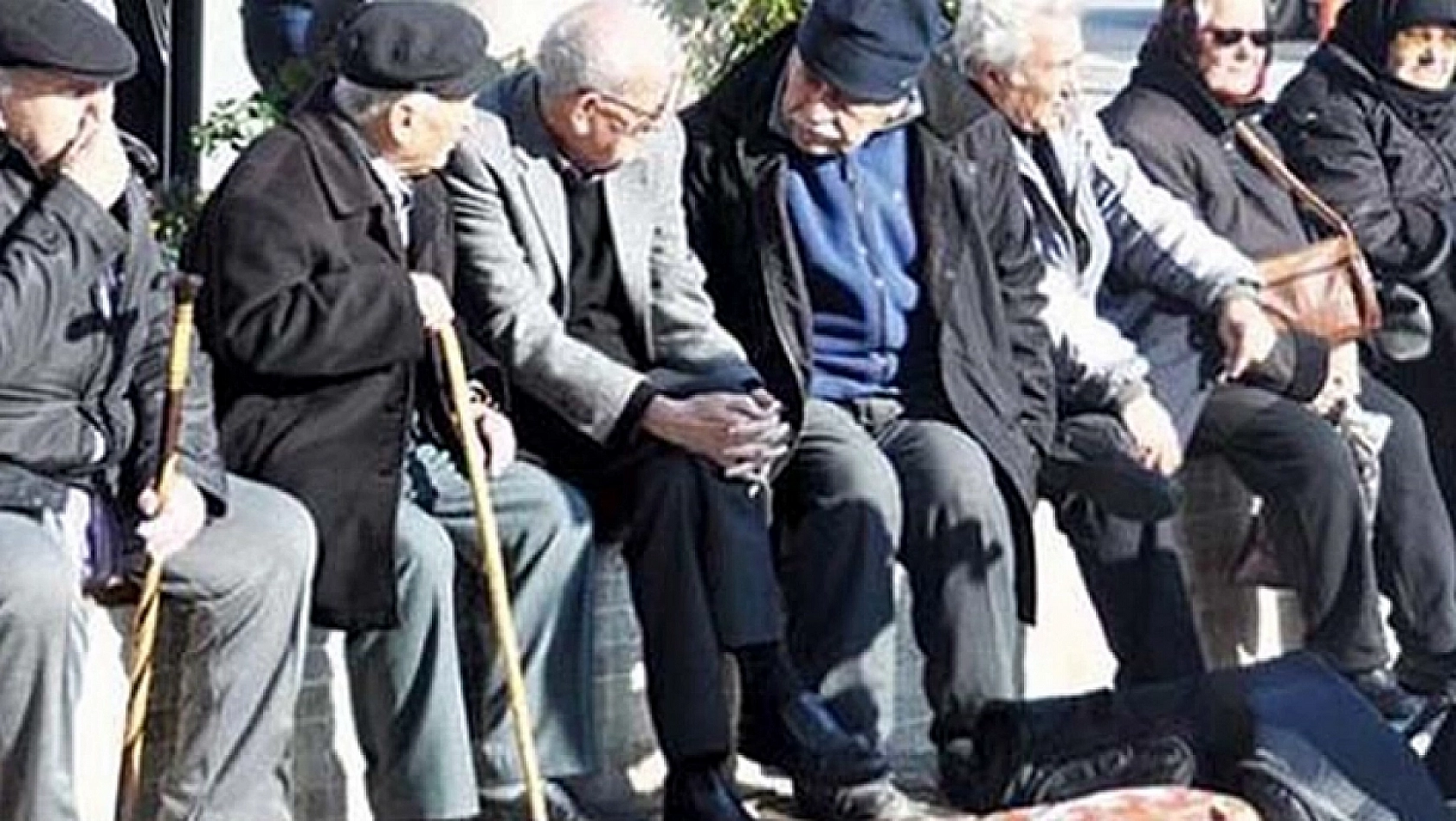 Emeklilere müjde! Ücretsiz hizmetler listesi genişledi