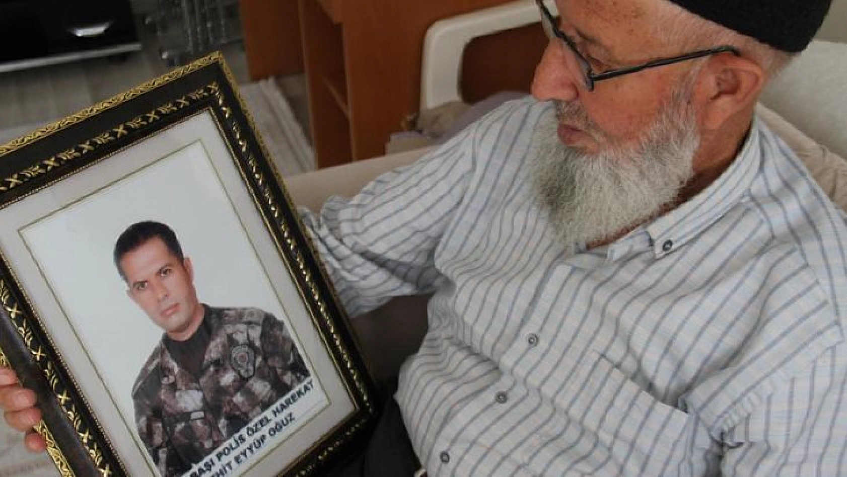 15 Temmuz şehit babası Tevfik Oğuz, 'Cumhurbaşkanımızın dirayetli olması darbe girişimini engelledi'