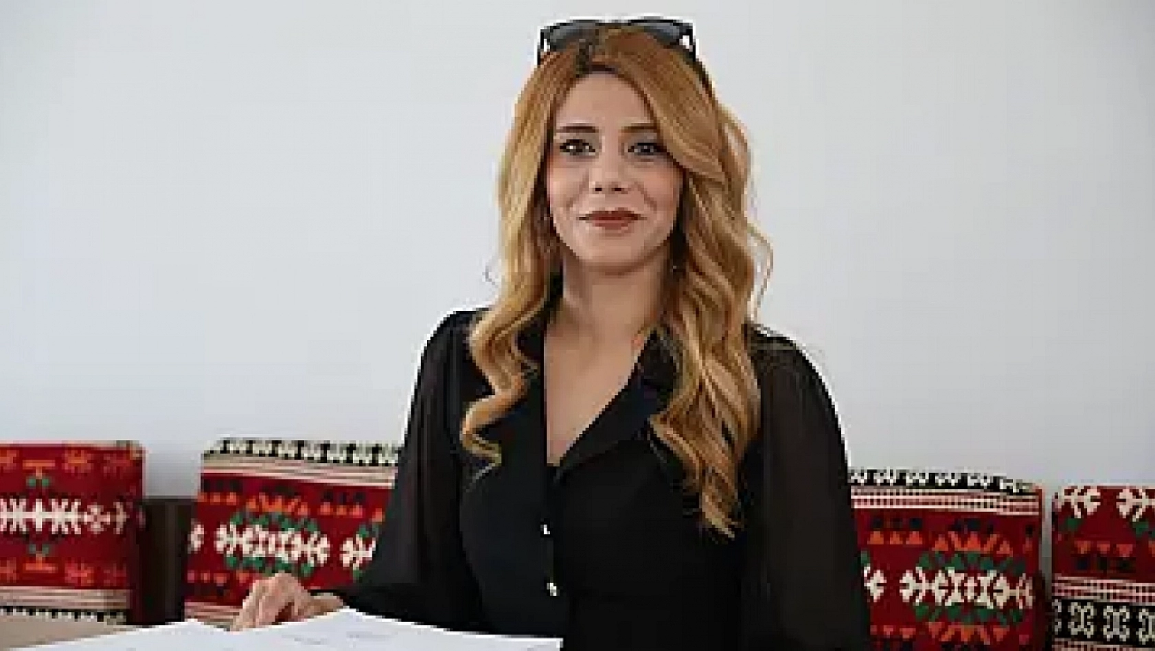 Elazığ'da Kadın Muhtarın Önünde Kimse Duramıyor,