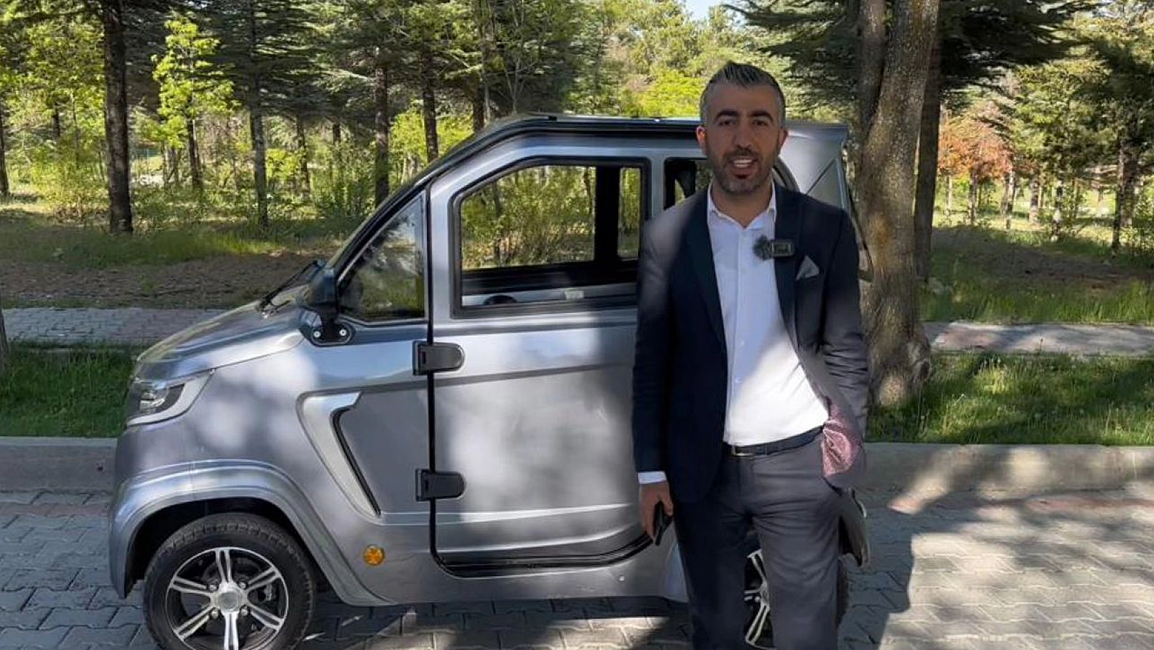 Elazığ'daki Mini Elektrikli Araç, Görenleri Kendine Hayran Bıraktı