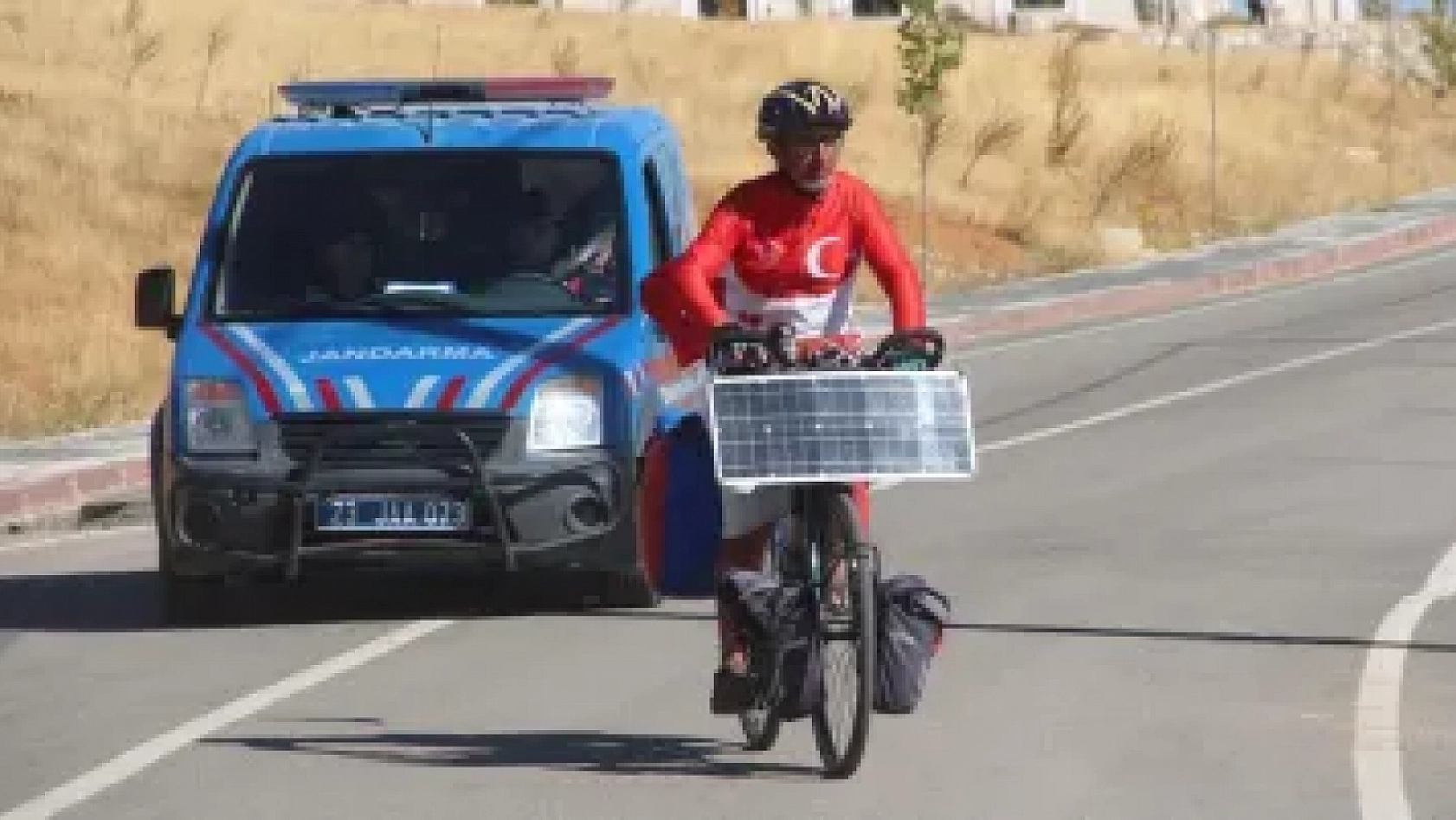 Elazığlı Şehit Polis Fethi Sekin Anısına Bin 500 Kilometre Pedal Çevirdi