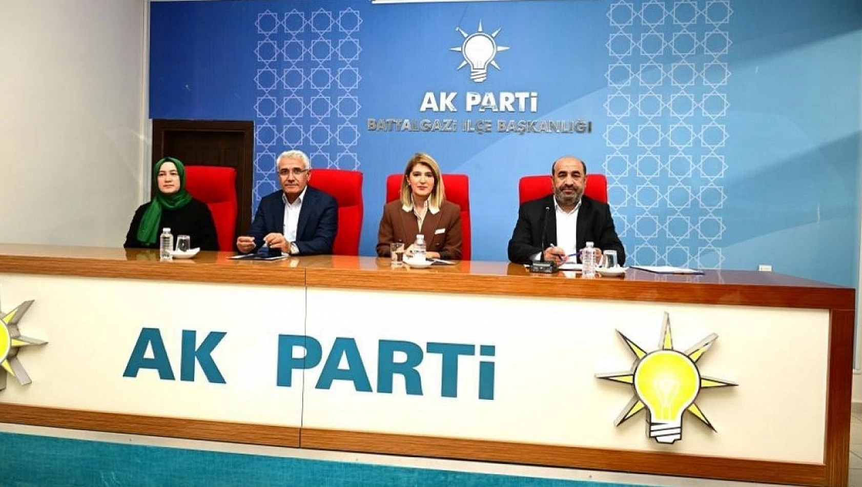 Battalgazi AK Parti mahalle başkanları ile toplantı yapıldı