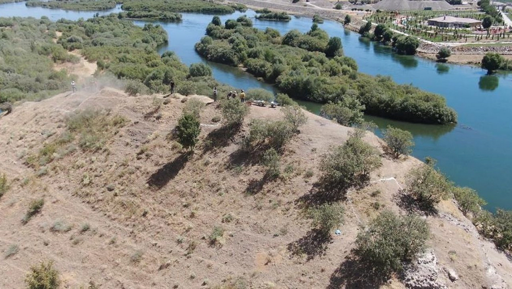 Bingöl'de Urartu dönemine ait olduğu düşünülen Sebeterias Kalesinin sondaj kazısı başladı