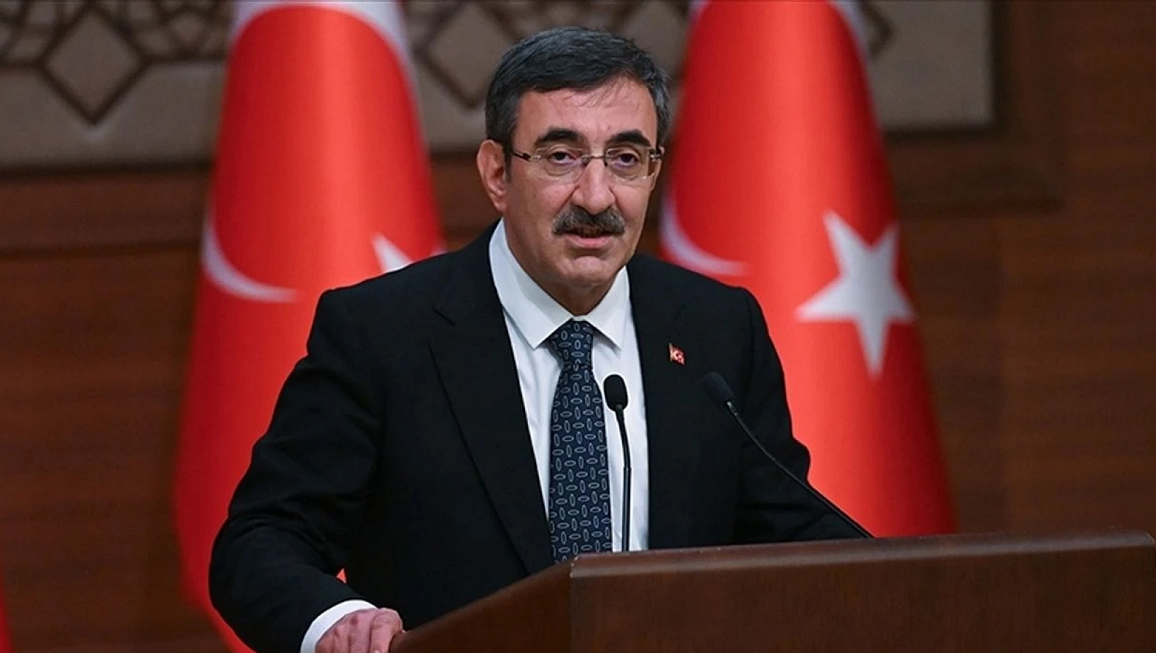 Cumhurbaşkanı Yardımcısı'ndan açıklama: Asgari ücrete yüksek zam yok