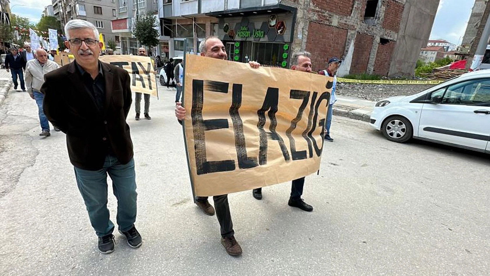 Elazığ'a İşçiler Depremden Etkilenen Şehirlerin Adıyla Yürüdü