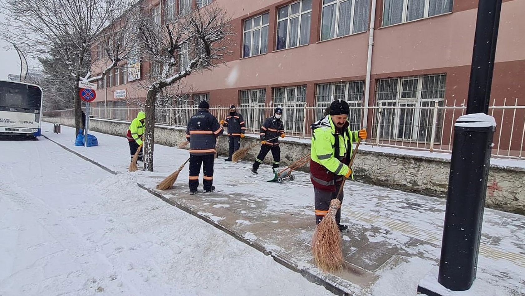 Elazığ'da kar mesaisi