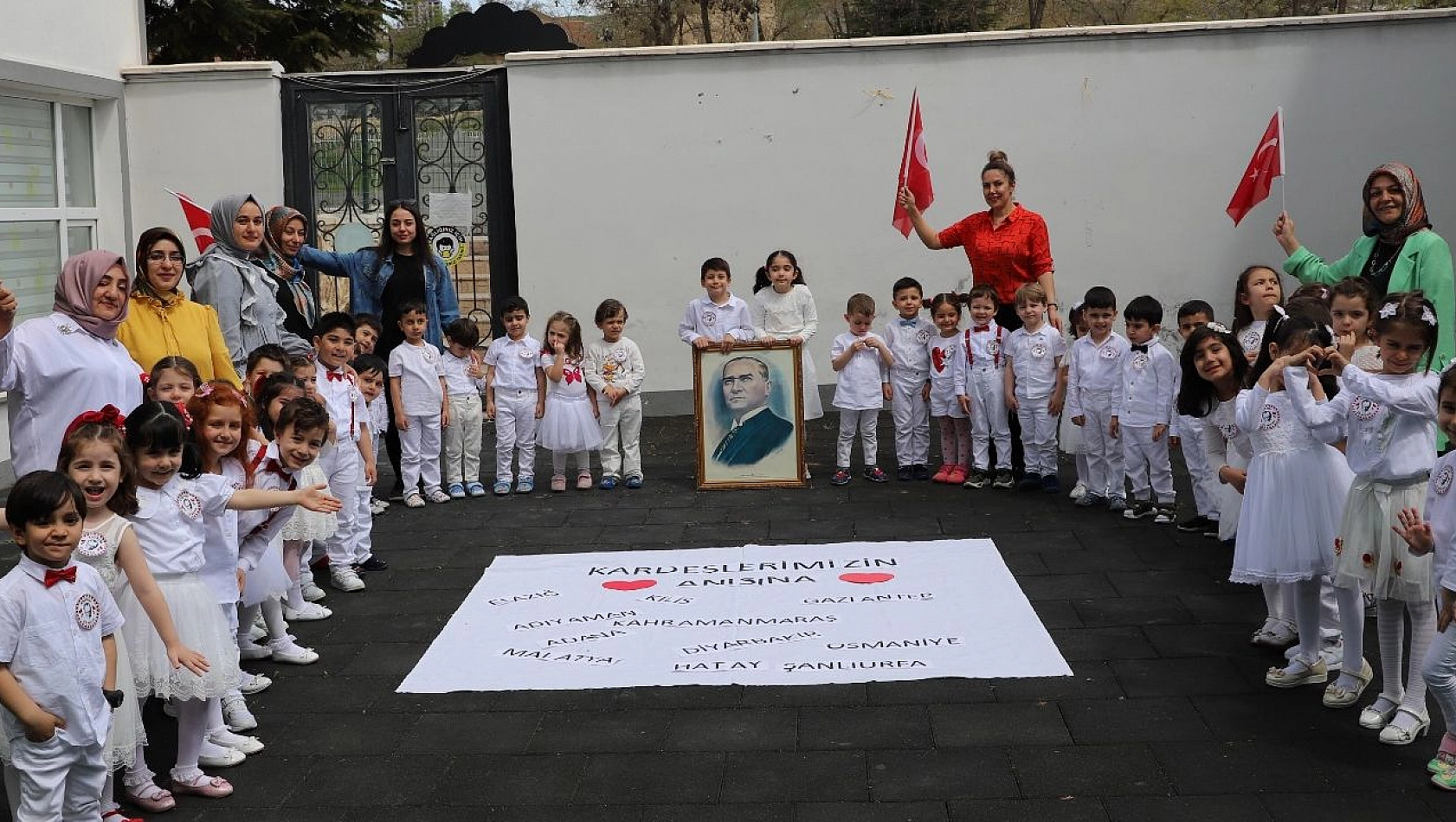 Fırat Üniversitemiz Kreş Ve Gündüz Bakım Evi'nde 23 Nisan Kutlandı