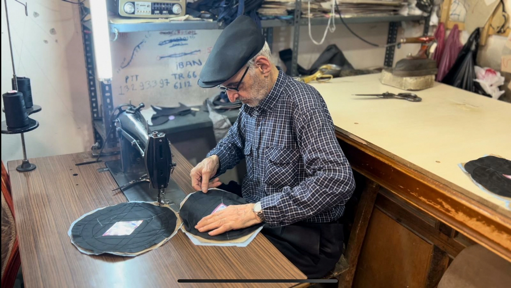 Elazığ'daki Zanaatkâr, 69 Yıldır Aynı Heyecanla İşini Yapıyor