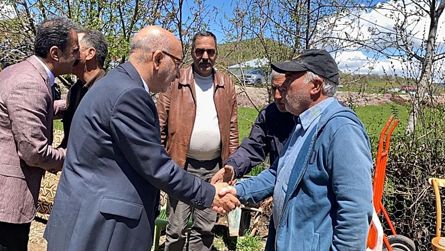 Gezin Ve Bermaz Bölgelerinden Sönmez'e Büyük Destek