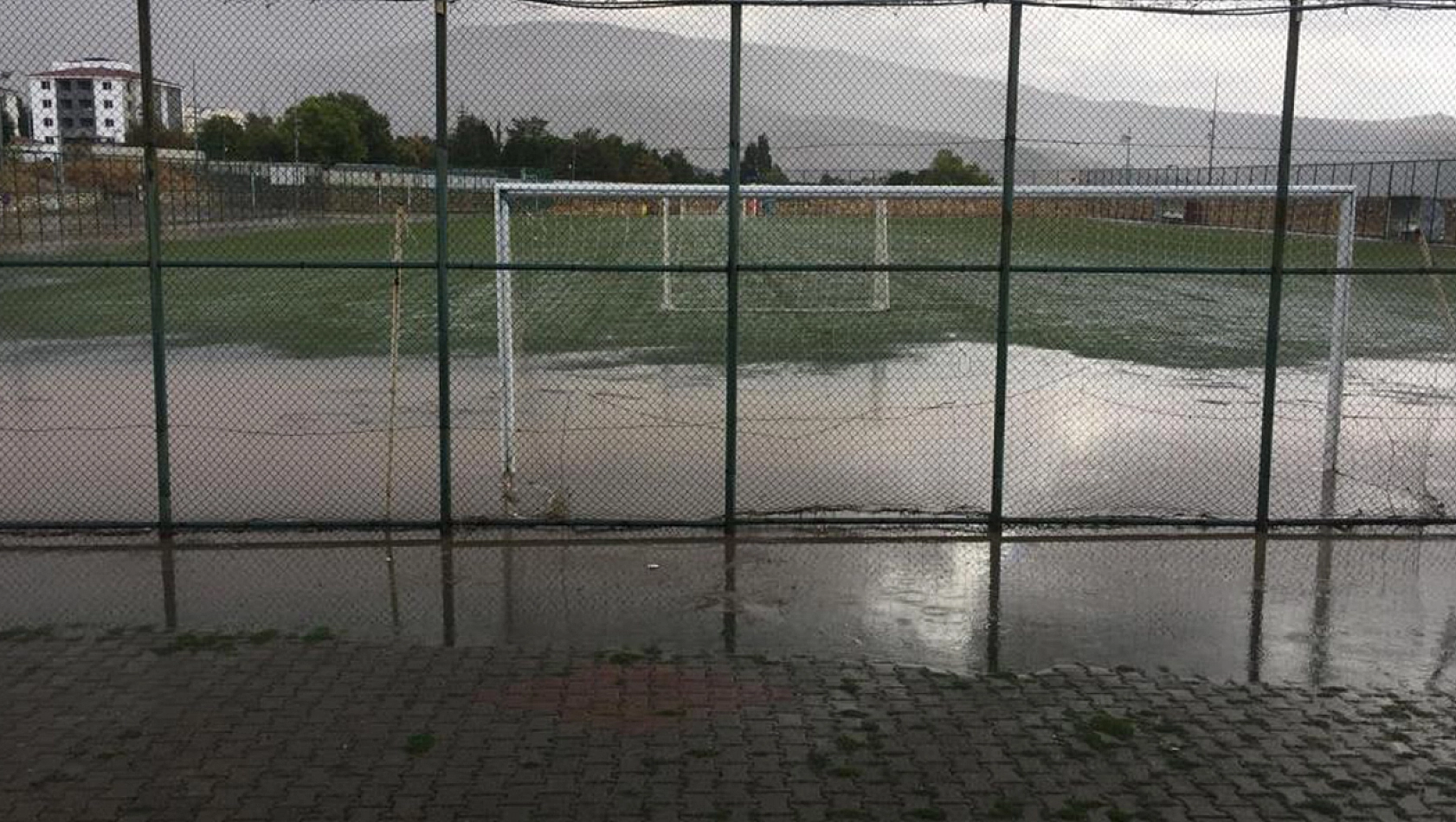 Meteoroloji uyarmıştı: Tunceli'de başladı, Elazığ'da bekleniyor