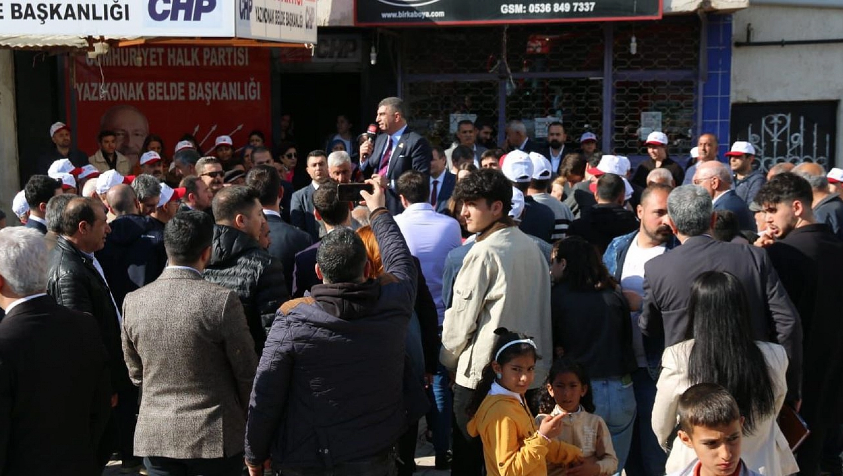 Milletvekili Erol, Yazıkonak, Yurtbaşı ve Mollakendi beldelerinde coşkuyla karşılandı