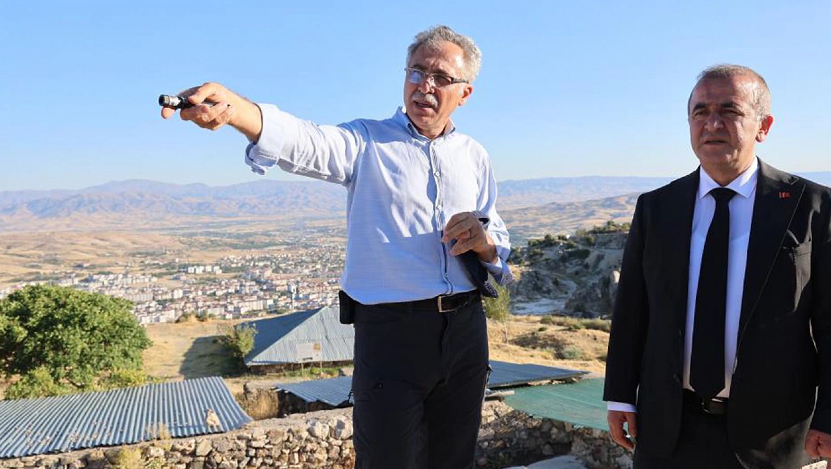 Vali Hatipoğlu Harput Kalesi'nde İncelemelerde Bulundu