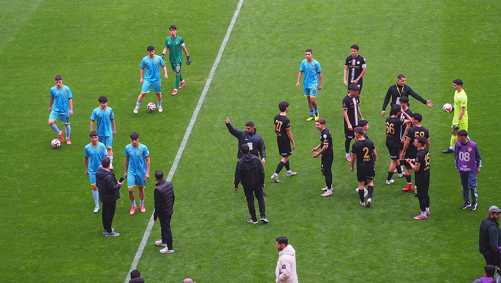 Yeni Malatyaspor sahaya 7 oyuncu ile çıktı, maç oynanmadı