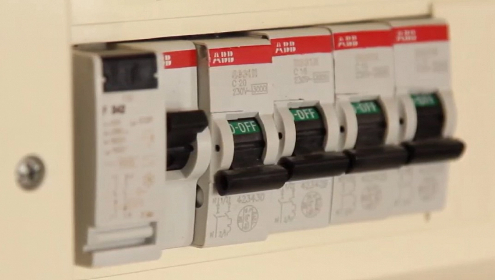 Elazığ'da 130'u aşkın noktaya uyarı! Elektrik kesintileri yaşanacak (26.10.2024)