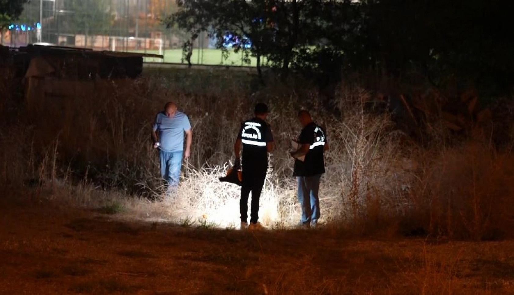 İki grup arasındaki kavga kanlı bitti