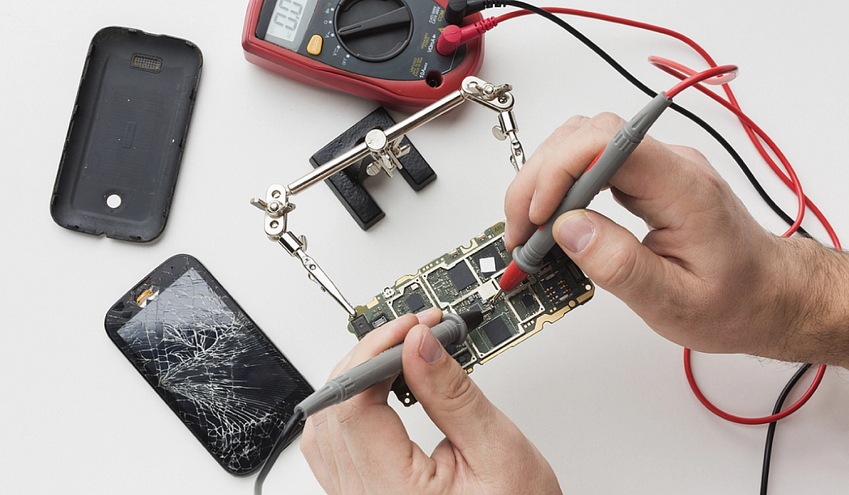 Malatya, Elazığ, Diyarbakır ve Sivas'ta Bu Telefonu Alan Tamirden Çıkmıyor!