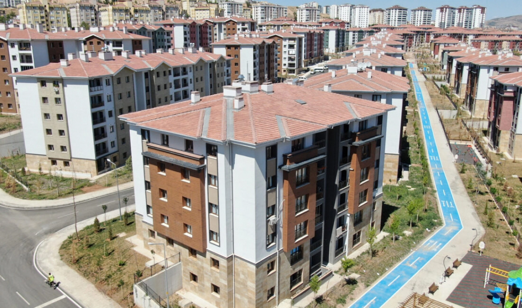 Elazığ Belediyesi'nin Konutları İhaleyle Kapış Kapış Satıldı!