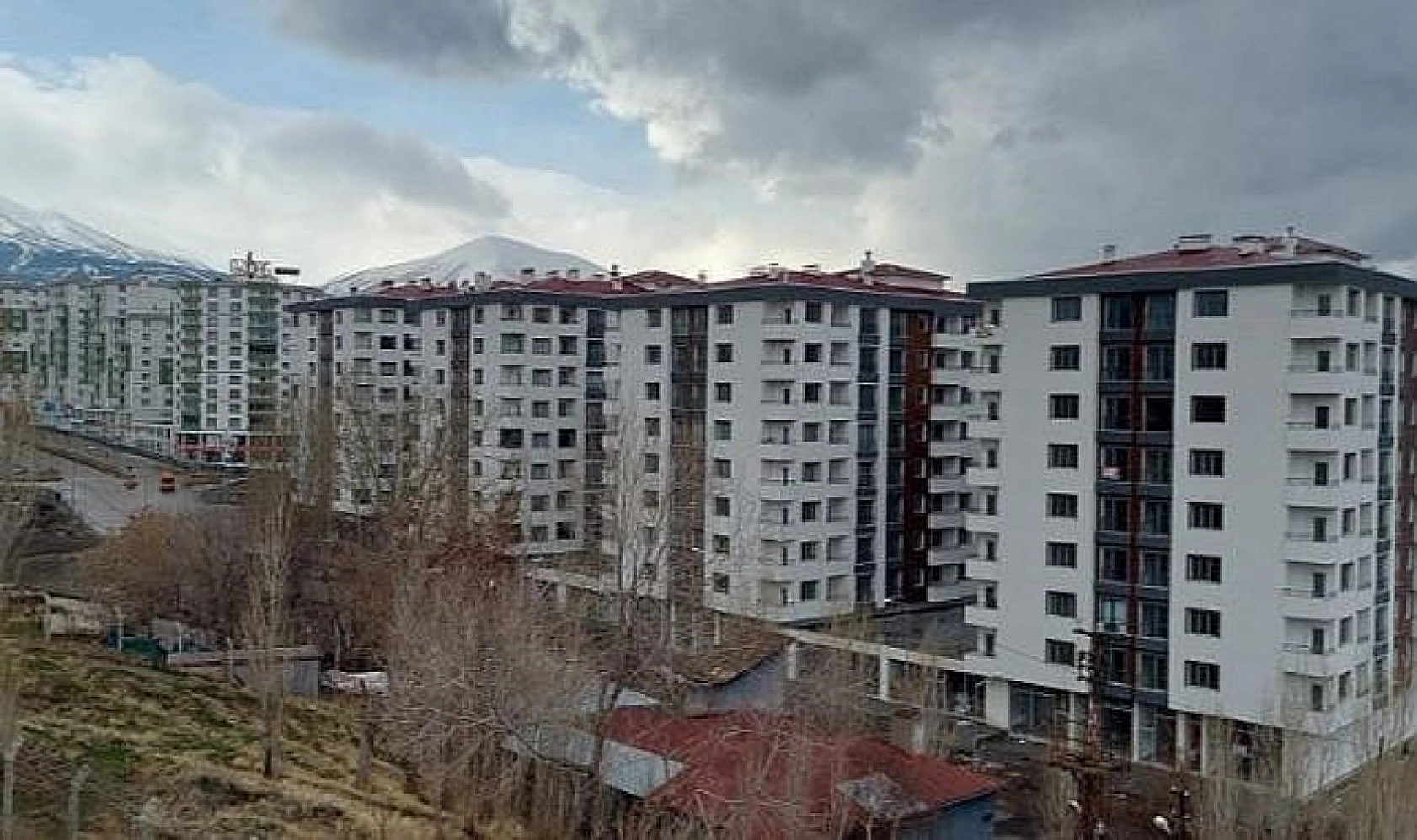 Elazığ Belediyesi'nin Konutları İhaleyle Kapış Kapış Satıldı!