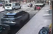 Elazığ'da yola düşen yaşlı adama motosiklet çarptı!
