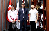 Omzundaki sakatlığa rağmen Türkiye üçüncüsü oldu