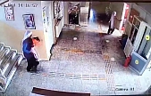 Tunceli'de müdürün Heimlich manevrası, minik çocuğun hayatını kurtardı