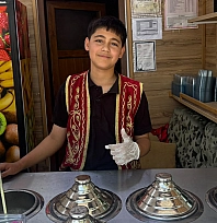 15 yaşında usta oldu, Maraş'tan gelip dondurmasını Harput'a taşıdı