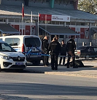60 yaşındaki adam kaldırımda ölü bulundu