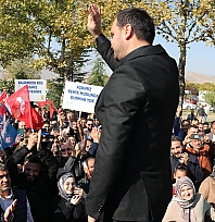 AK Parti Elazığ İl Başkanı Sencer Selmanoğlu'na Havalimanında Coşkulu Karşılama