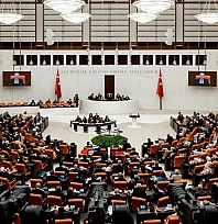AK Parti'nin 12 maddelik çerçeve yasası bugün Meclis'e sunuluyor