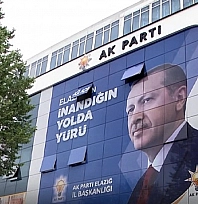 Ak Parti'nin 25. Yılı Elazığ'da mesajlarla kutlandı