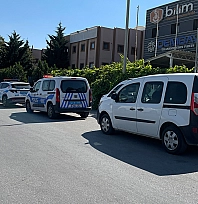 Alacak verecek kavgasında göğsünden bıçaklandı