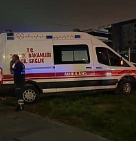 Ambulans ile otomobil çarpıştı: 6 yaralı