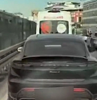 Ambulansa yol vermeyen sürücü yakalandı: Yeni düzenlemeyle ağır cezalar yolda