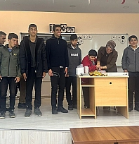 Arıcak'ta lise öğrencilerinden özel gereksinimli çocuklara anlamlı etkinlik