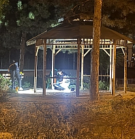 Arkadaşını 3 yerinden bıçakladı
