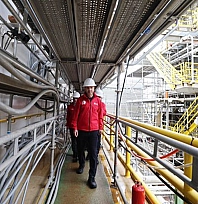 Bakan Bayraktar Filyos Doğal Gaz İşleme Tesisi'nde incelemelerde bulundu