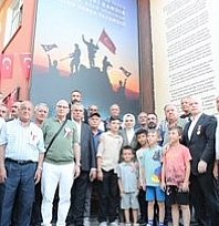 Bakan Göktaş, şehit yakınları ve gazilerle bir araya geldi